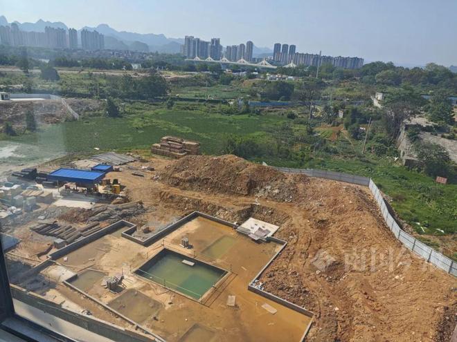 了！喊话房开：“还我楼间距还我江景！”pg电子模拟器试玩柳州彰泰江与城业主怒(图5)