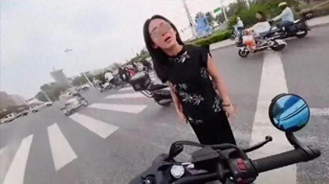 ：女司机气到流产公布完整行车记录仪pg试玩河北女司机与骑手冲突后续(图3)