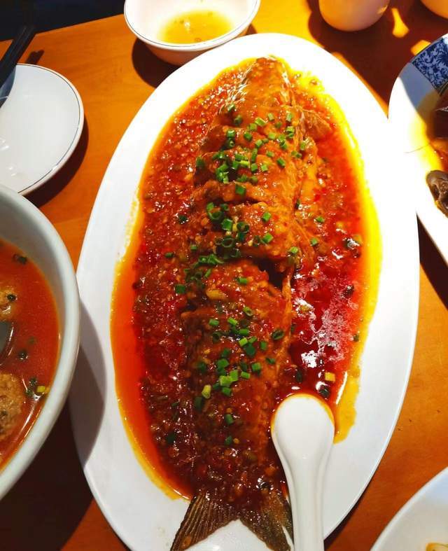 食这家40多年的老店值得吃！pg电子中国网站四川成都美(图5)